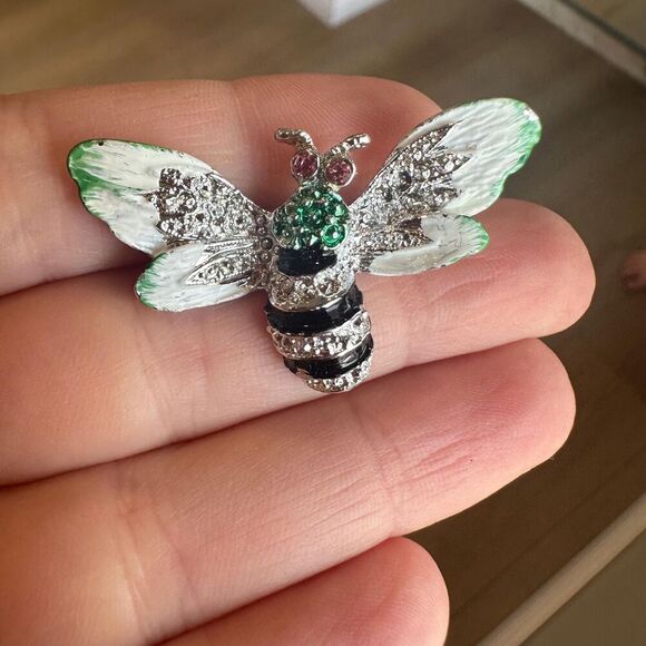 Vintage Bumblebee Bee with  Rhinestones Painted  Brooch Pin Flying Insect - Picture 2 of 4